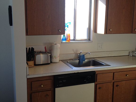 5th image of 711 Northshore Dr