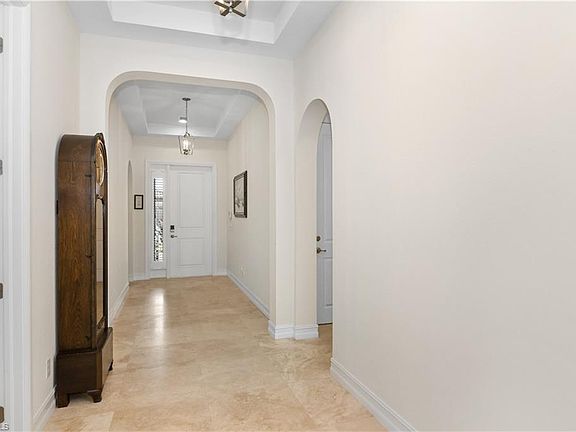 3rd image of 9309 Woodhurst DR
