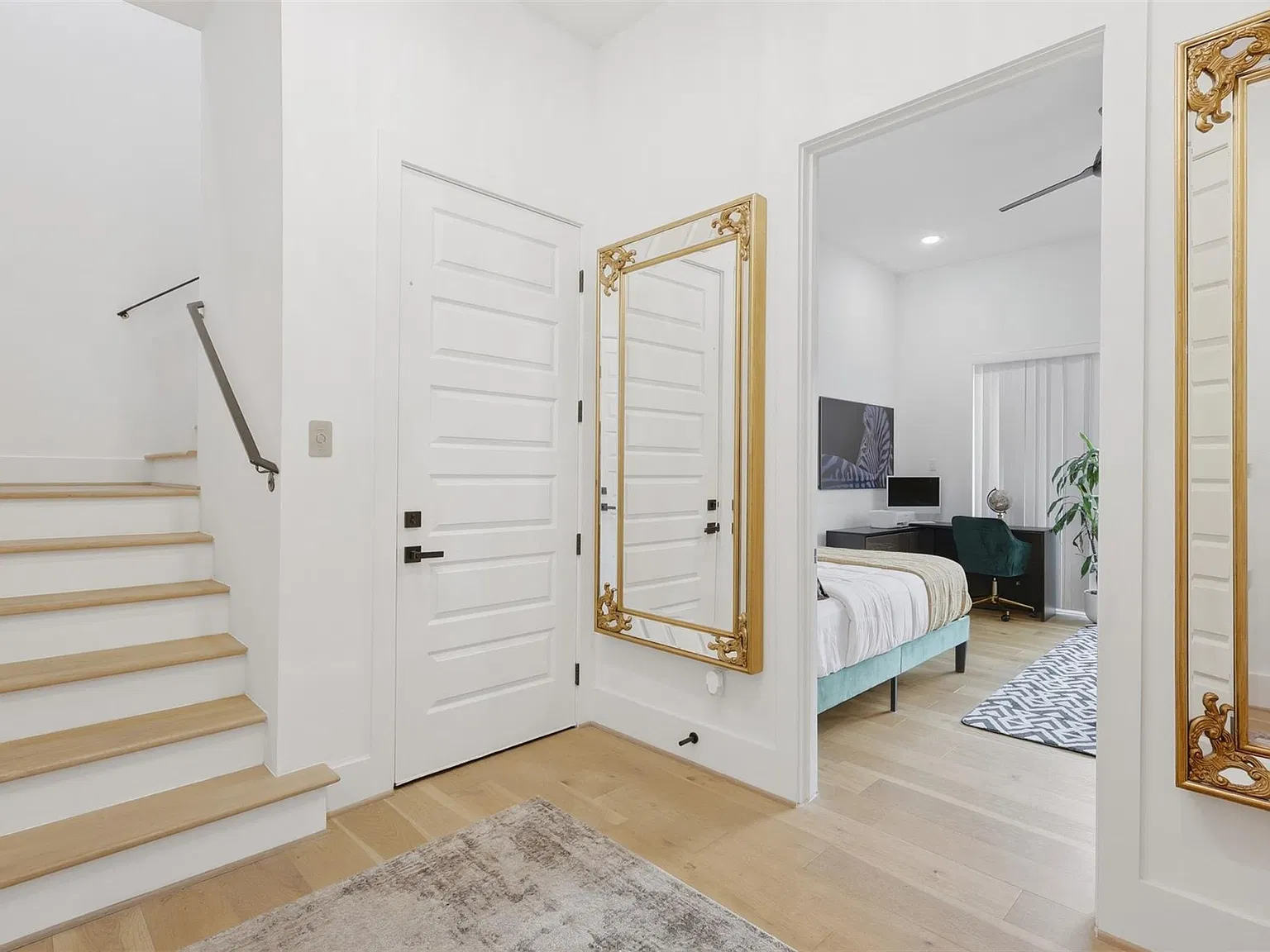 3 bed, 3.5 bath, 2610 sqft, $3,900 — Photo 3