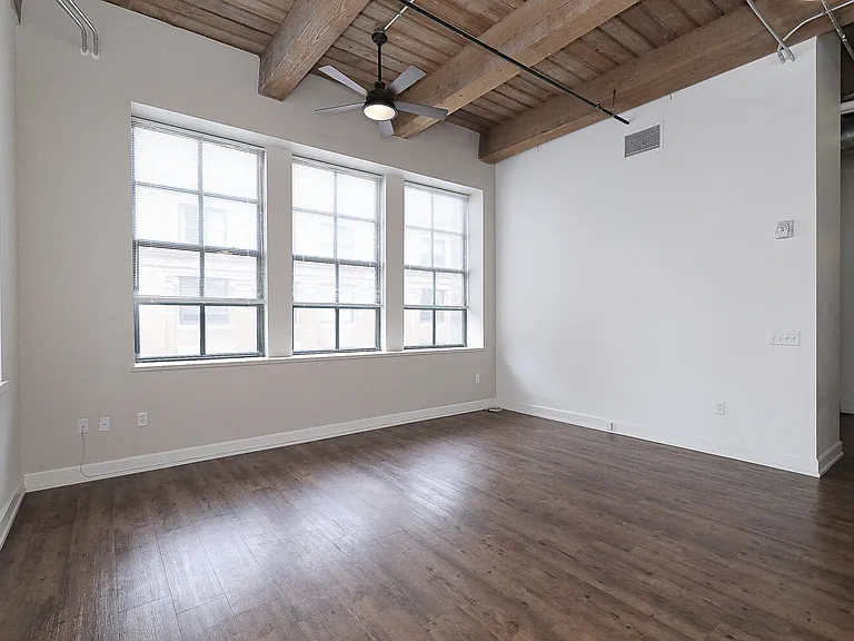 Lucas Place Lofts — Photo 26