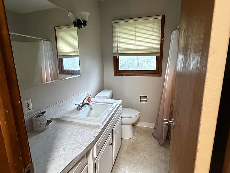 1330 Delta Dr — Photo 6