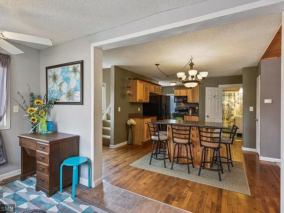 3rd image of 2060 Stillwater Ave