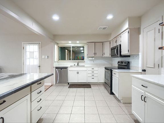 5th image of 1273 Valencia Ln