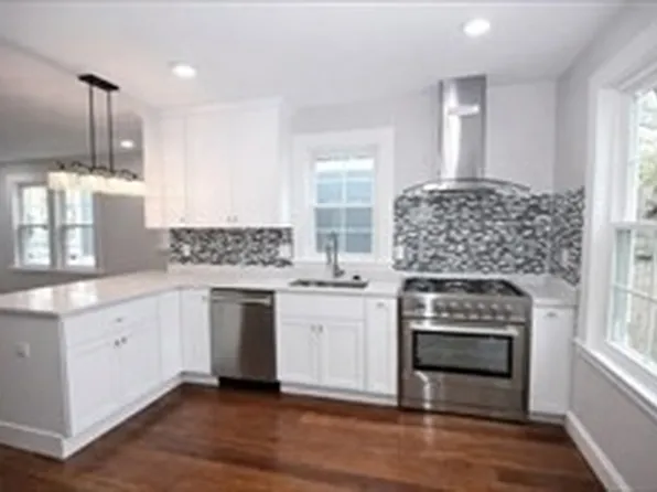 316-318 Concord Ave, Cambridge, MA 02138