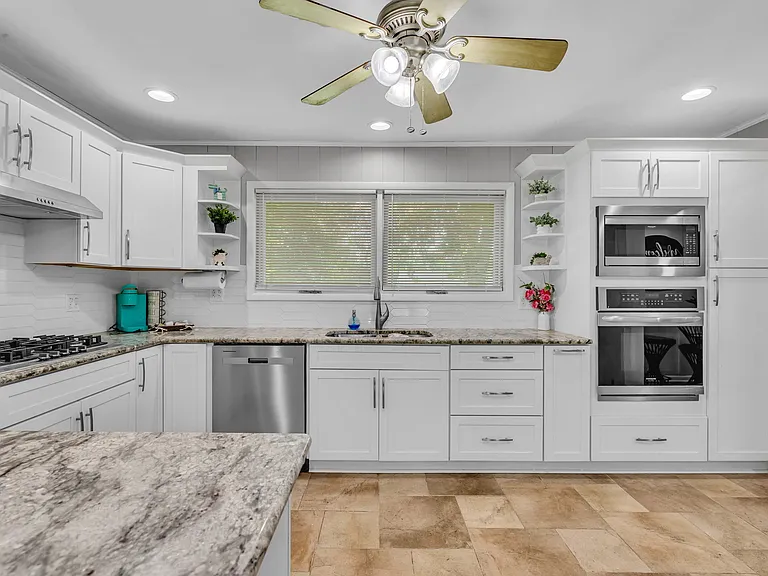 518 Twin Oak Dr — Photo 13