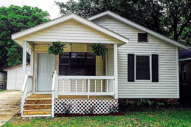1st image of 178 Dahlia St