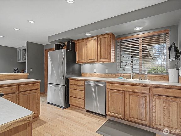 4th image of 18766 130th Avenue SE