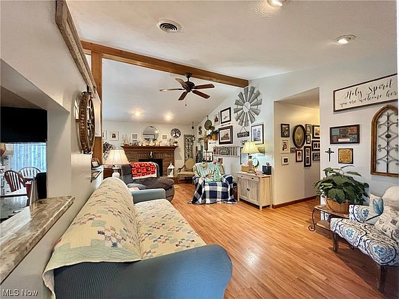 4th image of 1062 Brookfield Dr