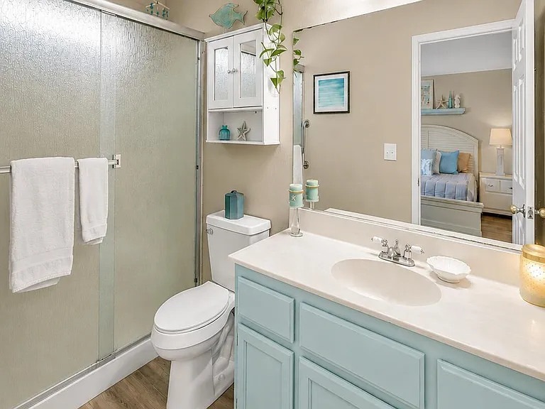 1331 Victoria Dr — Photo 33