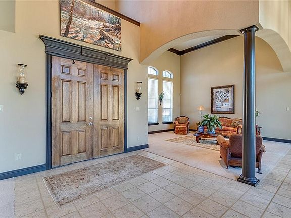 5th image of 8320 Thornridge Dr