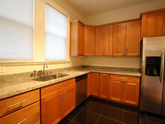 4th image of 2108 Hayes St APT 2