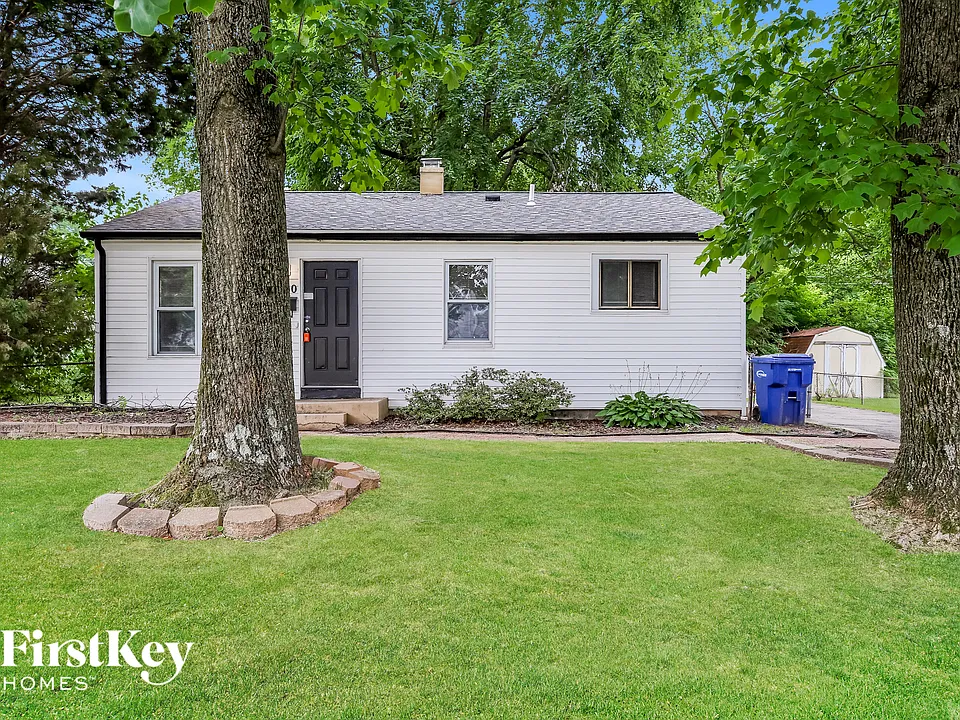 1160 Spruce Dr
