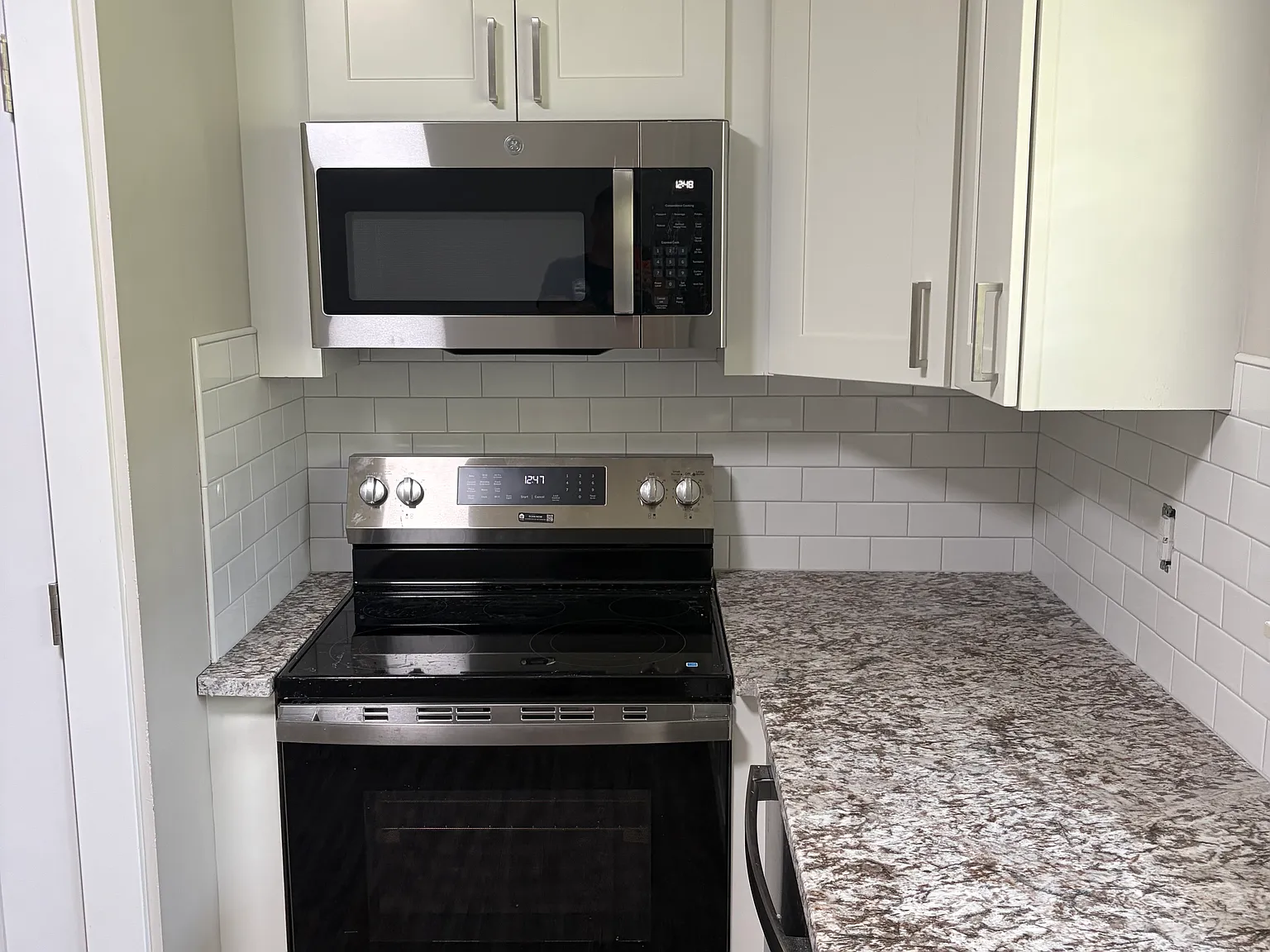 2 bed, 826 sqft, $1,300 — Photo 4