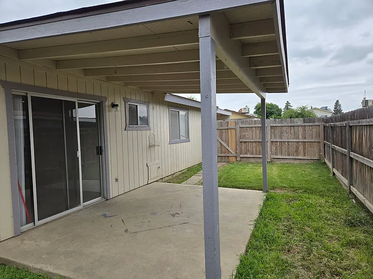 2536 W Chestnut Ct — Photo 9