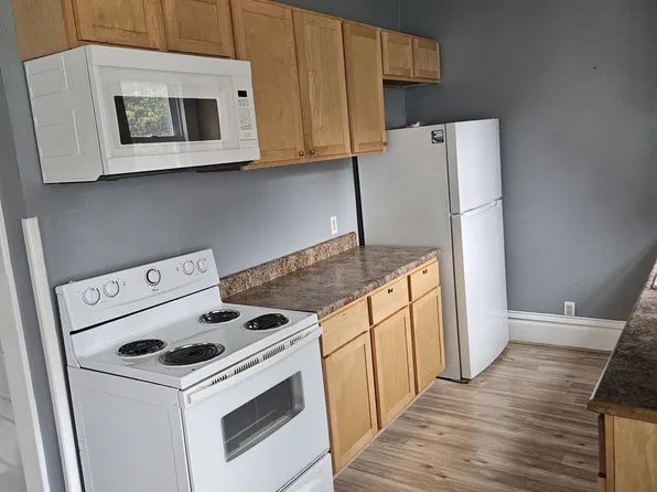 302 7th Ave, Charles City, IA 50616