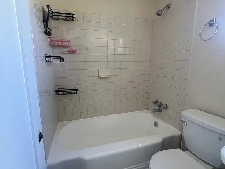 172 Garfield Ave — Photo 6
