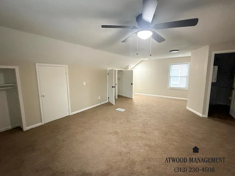 13400 Longview St — Photo 8