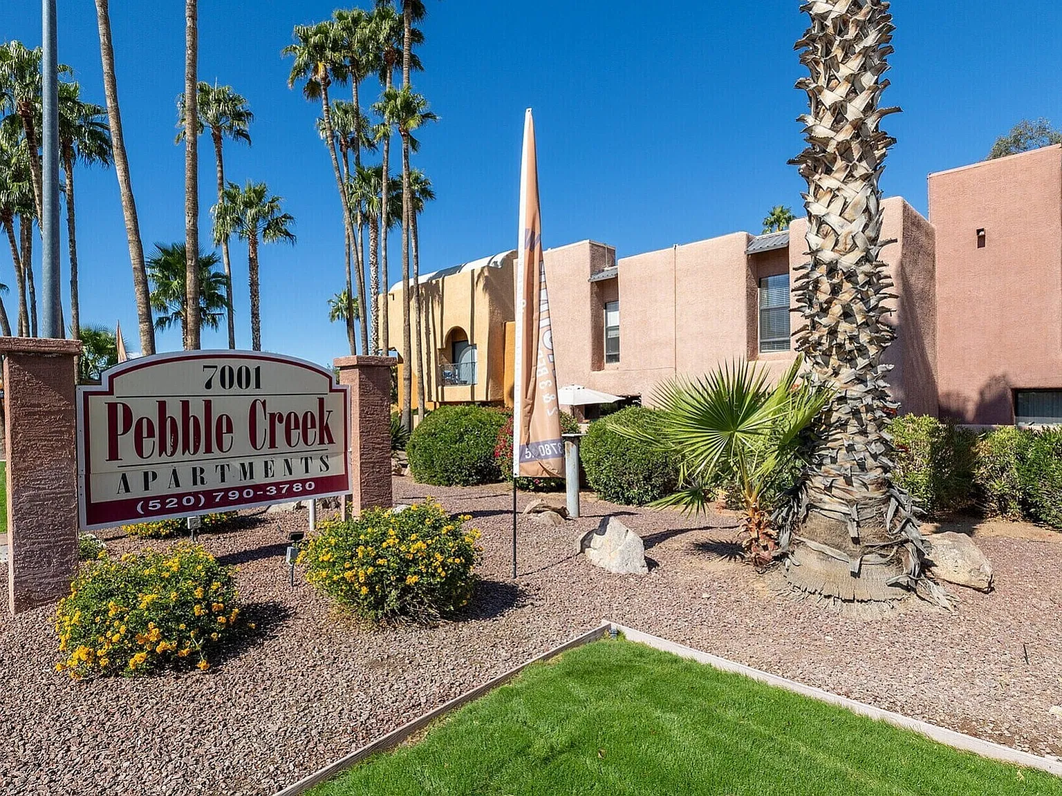 Pebble Creek Apartments — Photo 3