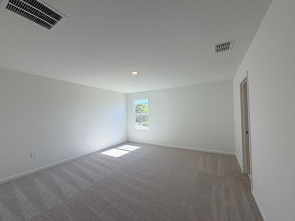 4th image of 5446 Lewisham Dr