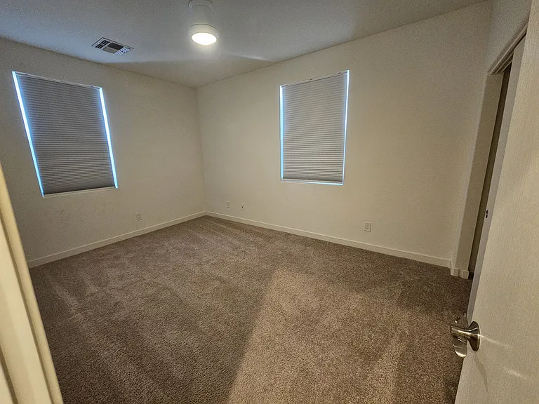 3218 W Glendale Ave #36 — Photo 20