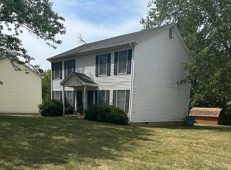 2nd image of 302 N Rappahannock St