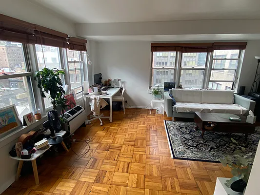 Rented by Akam Sales and Brokerage | media 18