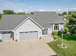 N1258 Thrush Dr, Greenville, WI 54942