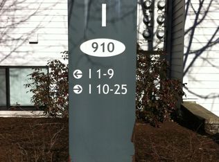 910 NW Naito Pkwy APT I7, Portland, OR 97209