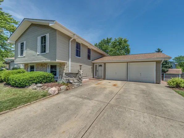 191 Manor Ln, Bloomingdale, IL 60108