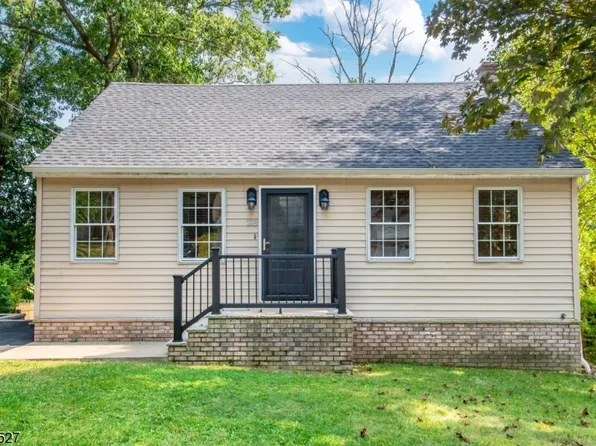 28 Florence St, Hopatcong Boro, NJ 07874