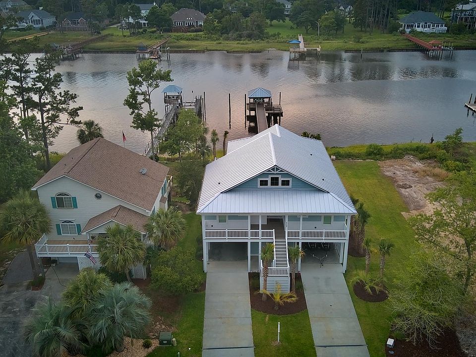 yacht drive oak island