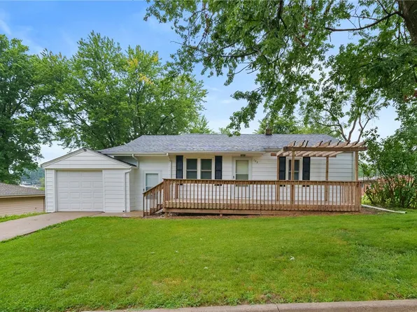703 Mafred Dr, Norwalk, IA 50211
