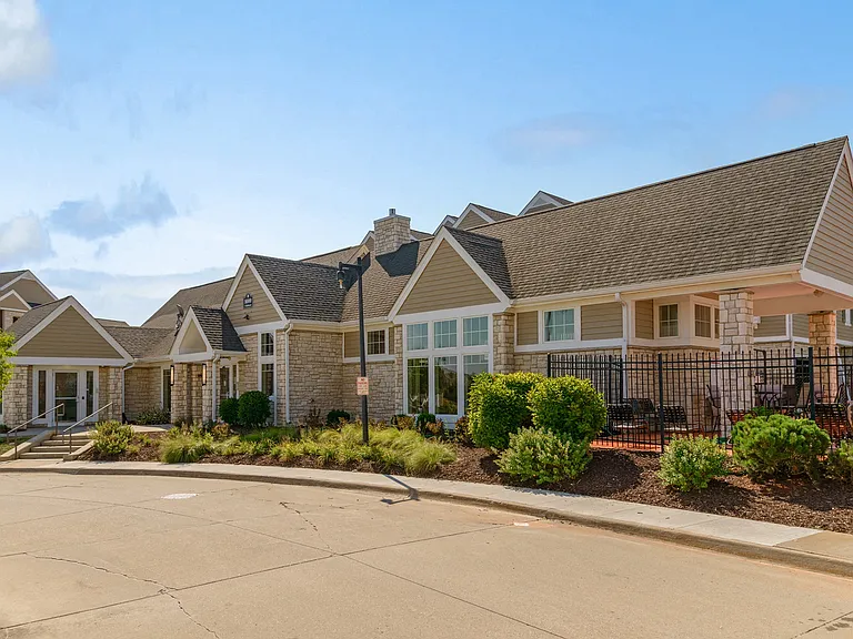 Mansions at Jordan Creek — Photo 5