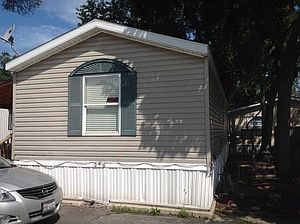1st image of 915 E Oakton St #116