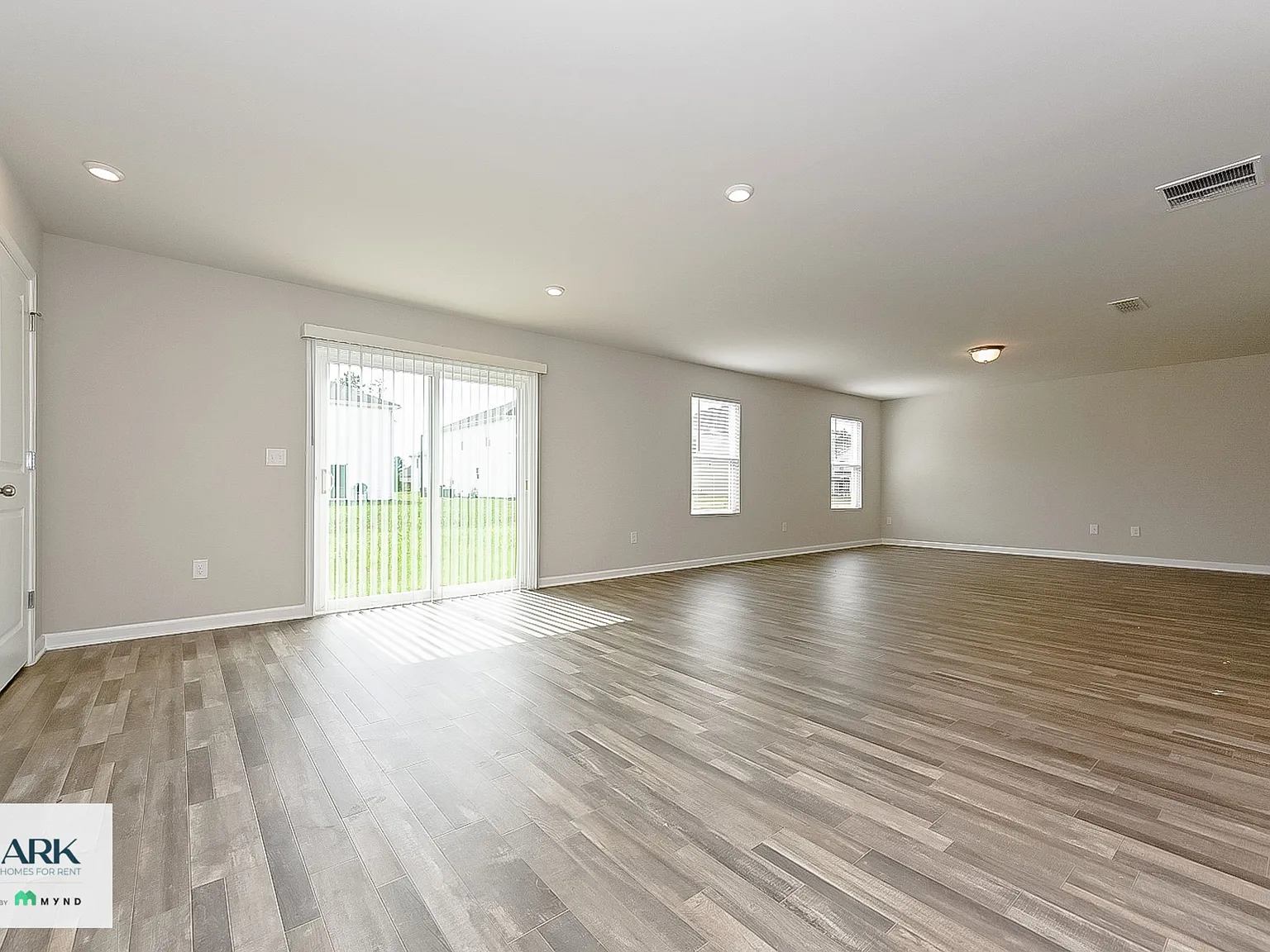 5 bed, 3.0 bath, 2180 sqft, $2,129 — Photo 3