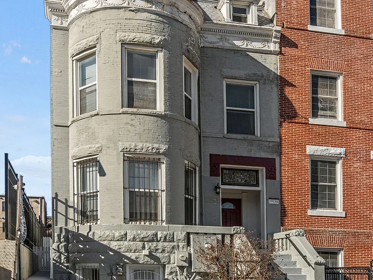 2918 Sherman Ave NW #A — Photo 2