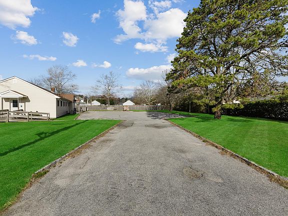 4th image of 59 Ponquogue Ave
