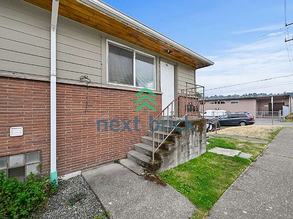 2nd image of 701 S Kenyon St #701