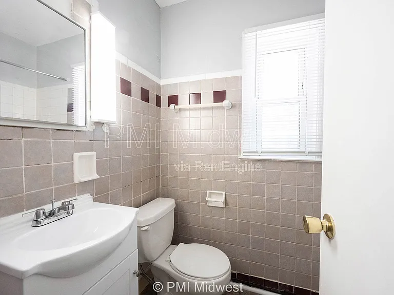 3725 N Sherman Dr #7 — Photo 14