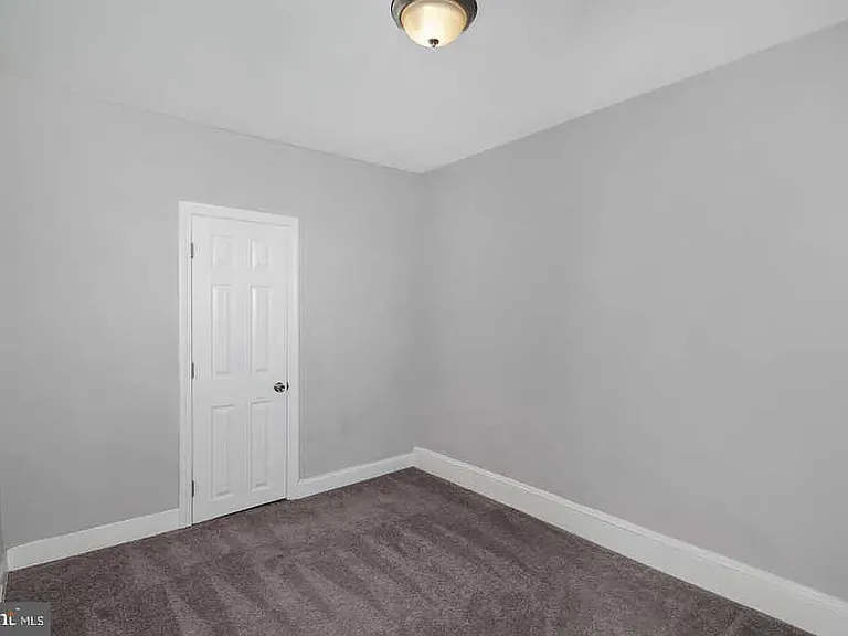 2111 Mifflin St — Photo 17