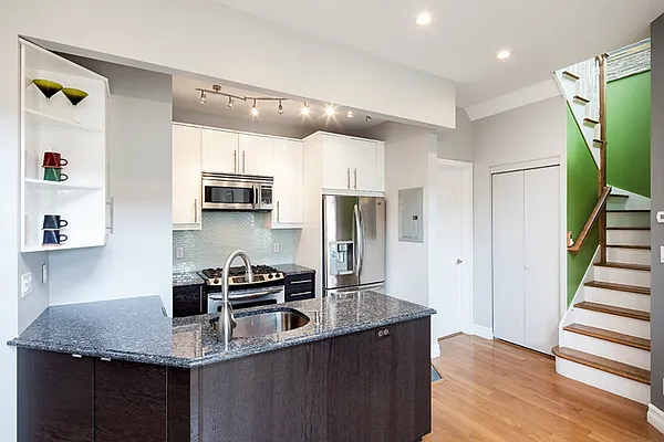 Sold by MNS | media 2