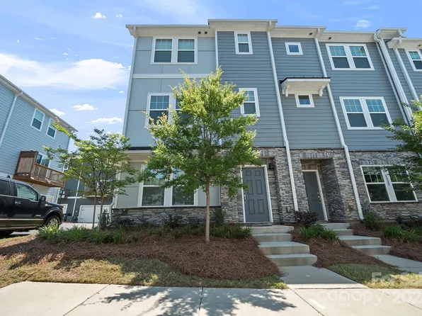 4024 Yucca Aly, Charlotte, NC 28217