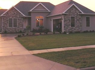 827 Derby Dr, Tecumseh, MI 49286