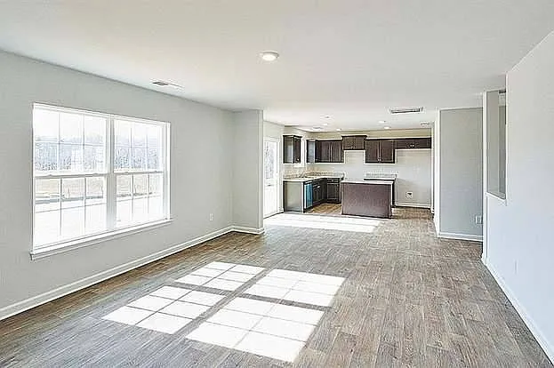 125 Saddlehorse Ln — Photo 4
