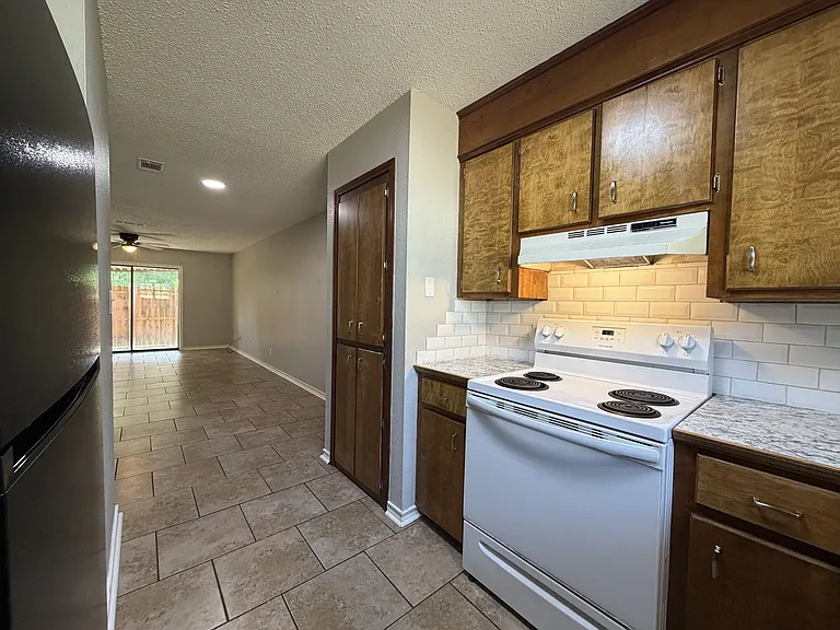 1105 Carroll Ave #B — Photo 11