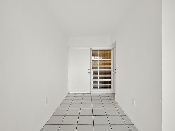 2nd image of 134 Salamanca Aveapt 4b