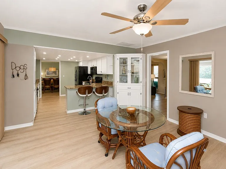 2876 Captiva Dr — Photo 5
