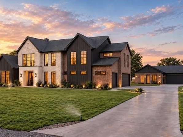 8459 Shady Grove Rd, North Richland Hills, TX 76182