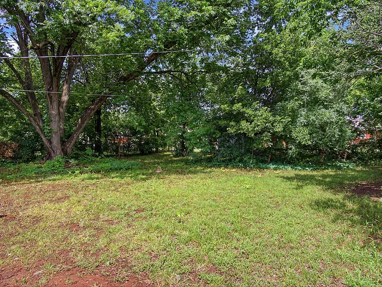 1237 Staton Dr — Photo 24