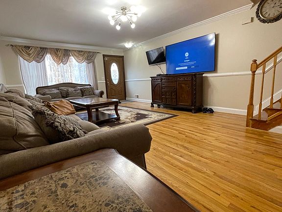 2nd image of 7 Ludwig Ln #A